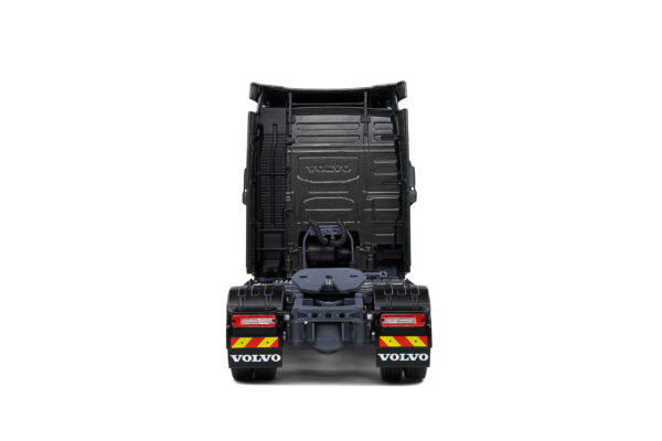 CAMION VOLVO FH GLOBETROTTER XL 2021 BLACK ESCALA 1:24 - Imagen 7