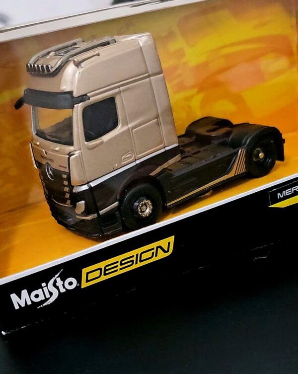 Camion Mercedes Benz Actros 1:64